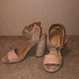 Womens tan heels